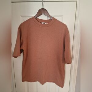 Uniqlo Airism Unisex Peach Coloured Tshirt